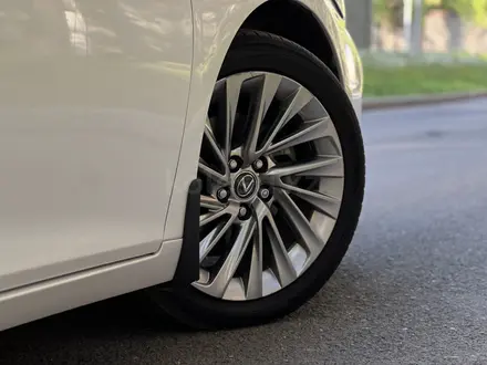 Lexus ES 350 2019 года за 22 000 000 тг. в Шымкент – фото 10
