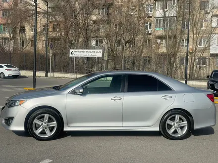 Toyota Camry 2014 года за 8 600 000 тг. в Астана – фото 2