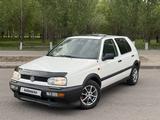 Volkswagen Golf 1993 года за 2 050 000 тг. в Астана
