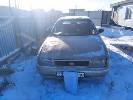 Nissan Sunny 1993 года за 600 000 тг. в Семей – фото 2