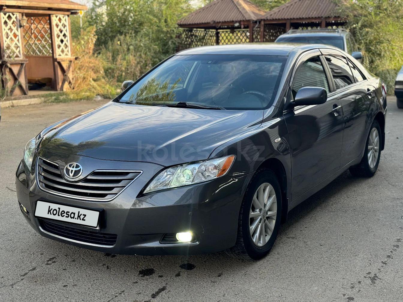 Toyota Camry 2008 г.