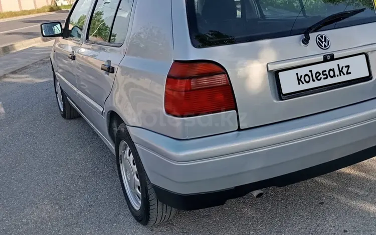 Volkswagen Golf 1997 года за 2 600 000 тг. в Шымкент