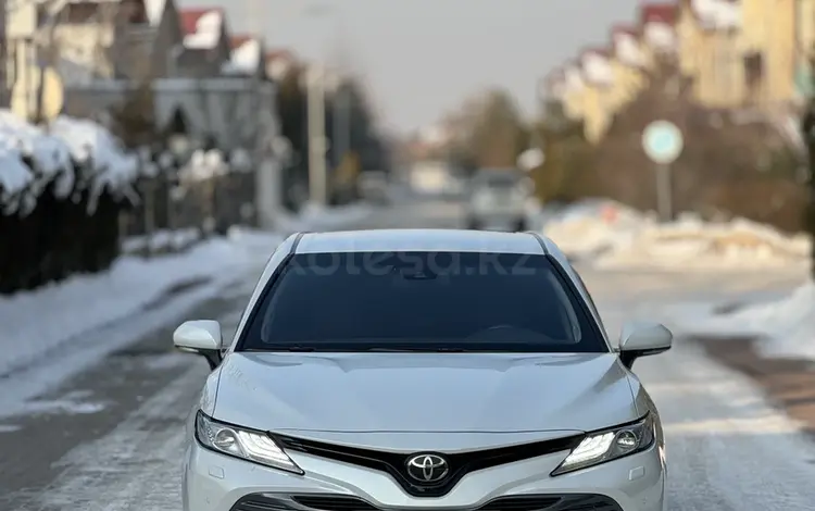 Toyota Camry 2018 годаүшін14 400 000 тг. в Алматы