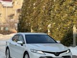 Toyota Camry 2018 годаүшін14 200 000 тг. в Алматы – фото 2