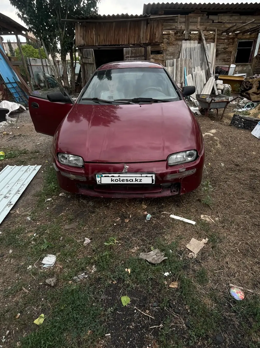 Mazda 323, 1996