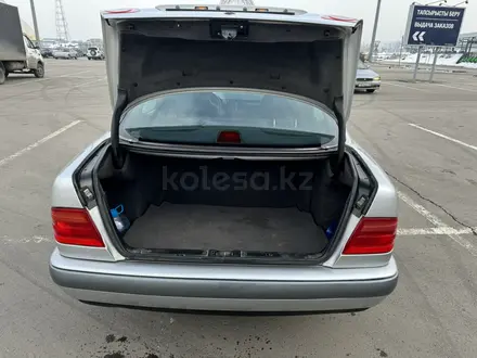 Mercedes-Benz E 320 1997 года за 3 700 000 тг. в Алматы – фото 17