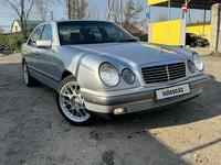 Mercedes-Benz E 320 1997 года за 3 700 000 тг. в Алматы