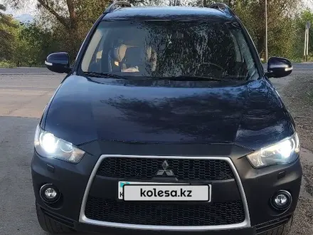 Mitsubishi Outlander 2011 года за 6 100 000 тг. в Алматы – фото 2