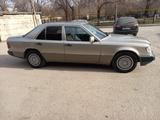 Mercedes-Benz E 230 1990 года за 1 050 000 тг. в Астана – фото 2