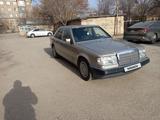 Mercedes-Benz E 230 1990 года за 1 050 000 тг. в Астана