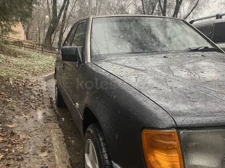 Mercedes-Benz E 280 1994 года за 1 800 000 тг. в Алматы – фото 2