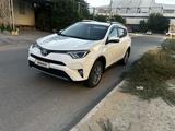 Toyota RAV4 2016 года за 7 800 000 тг. в Актау