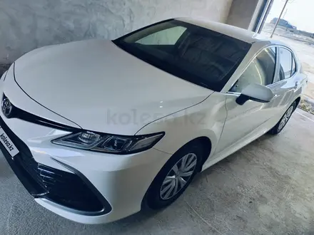 Toyota Camry 2022 года за 15 000 000 тг. в Уральск – фото 5
