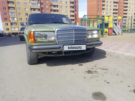 Mercedes-Benz E 200 1982 годаүшін1 500 000 тг. в Павлодар – фото 2