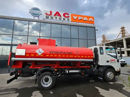 JAC  Автотопливозаправщик АТЗ-8 (бензовоз, цистерна) на шасси JAC-N120 2024 года за 29 500 000 тг. в Атырау – фото 22