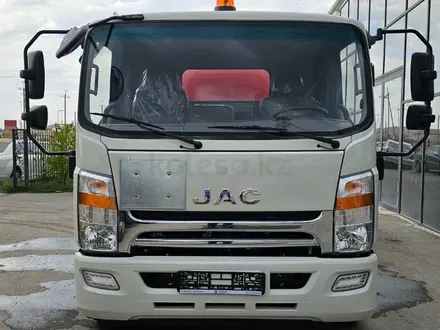 JAC  Автотопливозаправщик АТЗ-8 (бензовоз, цистерна) на шасси JAC-N120 2024 года за 29 500 000 тг. в Атырау – фото 25