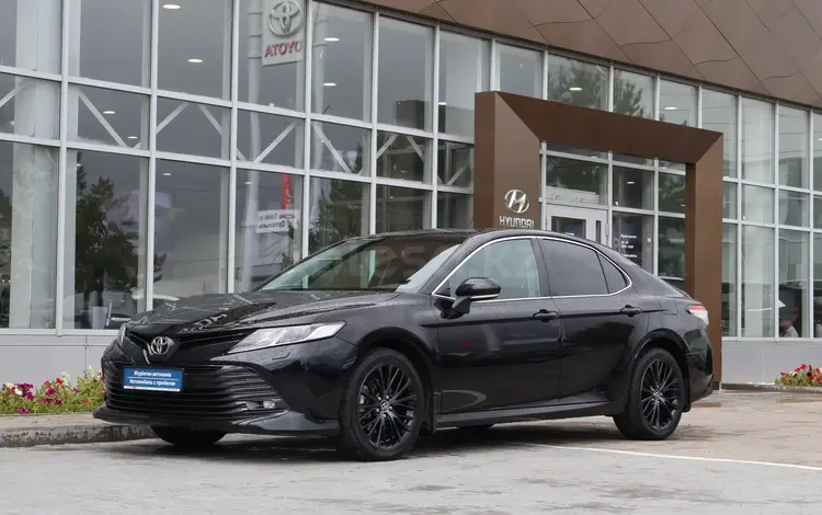 Toyota Camry 2020 годаfor14 500 000 тг. в Астана