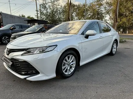 Toyota Camry 2018 года за 13 200 000 тг. в Шымкент