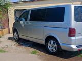 Volkswagen Multivan 2010 года за 8 000 000 тг. в Темиртау – фото 2