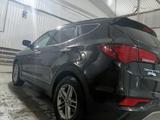 Hyundai Santa Fe 2017 года за 7 000 000 тг. в Актобе – фото 5