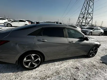 Hyundai Elantra 2021 года за 8 736 000 тг. в Алматы – фото 3