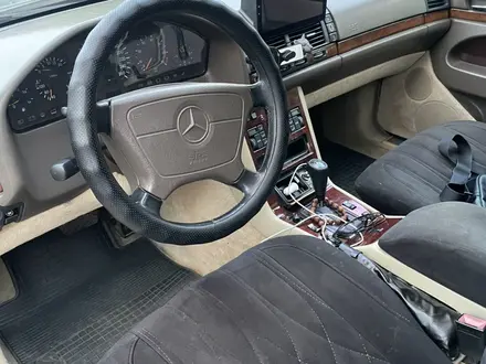 Mercedes-Benz S 320 1995 года за 3 500 000 тг. в Алматы – фото 4