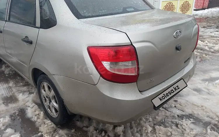 ВАЗ (Lada) Granta 2190 2012 годаүшін2 100 000 тг. в Уральск