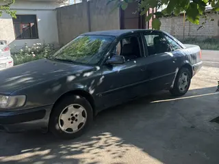 Audi 100
