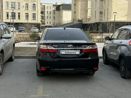 Toyota Camry 2017 года за 13 300 000 тг. в Атырау – фото 9