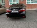 Toyota Camry 2017 года за 13 300 000 тг. в Атырау – фото 4