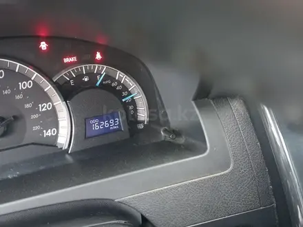 Toyota Camry 2012 года за 7 500 000 тг. в Уральск – фото 2