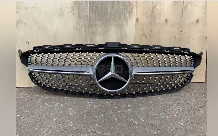 Решётка радиатора на Mercedes C/w205 диаманд за 70 000 тг. в Алматы