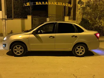 ВАЗ (Lada) Granta 2190 2015 года за 2 900 000 тг. в Актау – фото 4