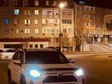 Toyota RAV4 2022 года за 16 600 000 тг. в Атырау