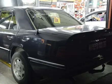 Mercedes-Benz E 230 1991 года за 1 400 000 тг. в Алматы – фото 2