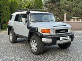 Toyota FJ Cruiser 2008 годаүшін12 500 000 тг. в Алматы – фото 2