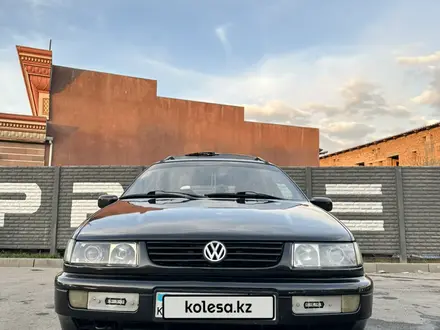 Volkswagen Passat 1995 года за 2 400 000 тг. в Тараз – фото 13