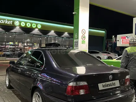 BMW 528 1997 года за 3 300 000 тг. в Алматы – фото 9