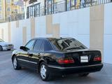 Mercedes-Benz E 320 2000 года за 3 400 000 тг. в Актау – фото 5