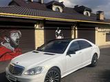 Mercedes-Benz S 550 2007 года за 5 390 000 тг. в Караганда – фото 2