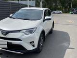 Toyota RAV4 2015 года за 11 000 000 тг. в Алматы – фото 2