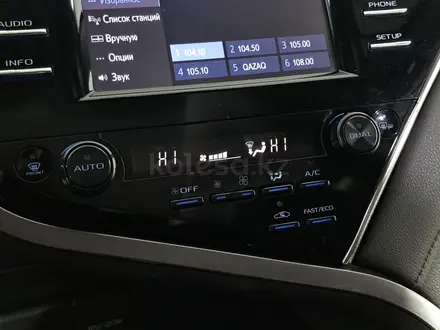 Toyota Camry 2019 года за 8 990 000 тг. в Астана – фото 19
