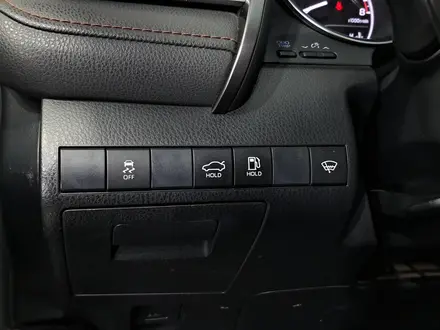 Toyota Camry 2019 года за 8 990 000 тг. в Астана – фото 22