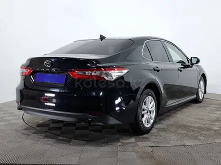 Toyota Camry 2019 года за 8 990 000 тг. в Астана – фото 5