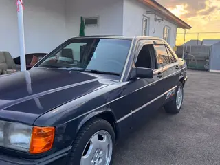 Mercedes-Benz 190