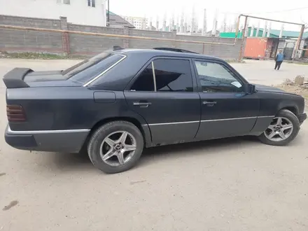 Mercedes-Benz E 230 1992 года за 900 000 тг. в Алматы – фото 3