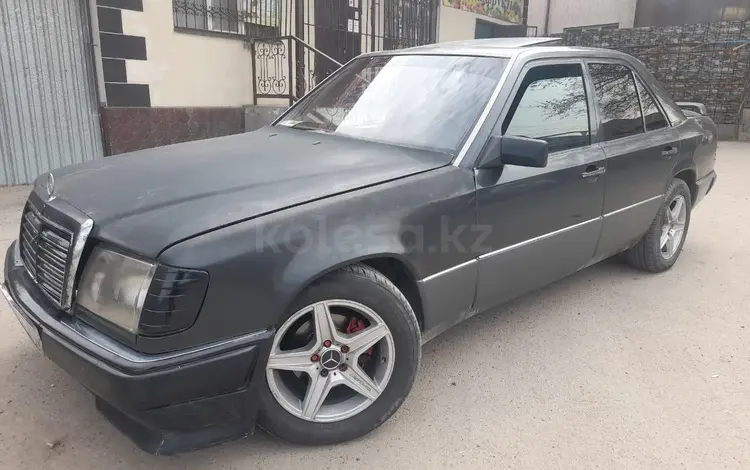 Mercedes-Benz E 230 1992 года за 900 000 тг. в Алматы