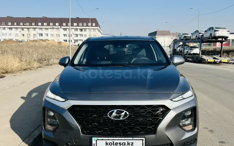 Hyundai Santa Fe 2019 годаfor13 500 000 тг. в Алматы