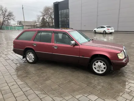 Mercedes-Benz E 200 1991 года за 2 000 000 тг. в Караганда