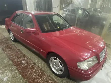 Mercedes-Benz C 180 1993 года за 1 800 000 тг. в Караганда – фото 3